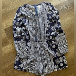Charming Charlie Navy Romper in Size Small